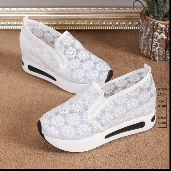 NWOB~ Lace Athletic walking shoes,Wedge sneakers,w/sturdy breathable fabric mesh - Picture 3 of 6
